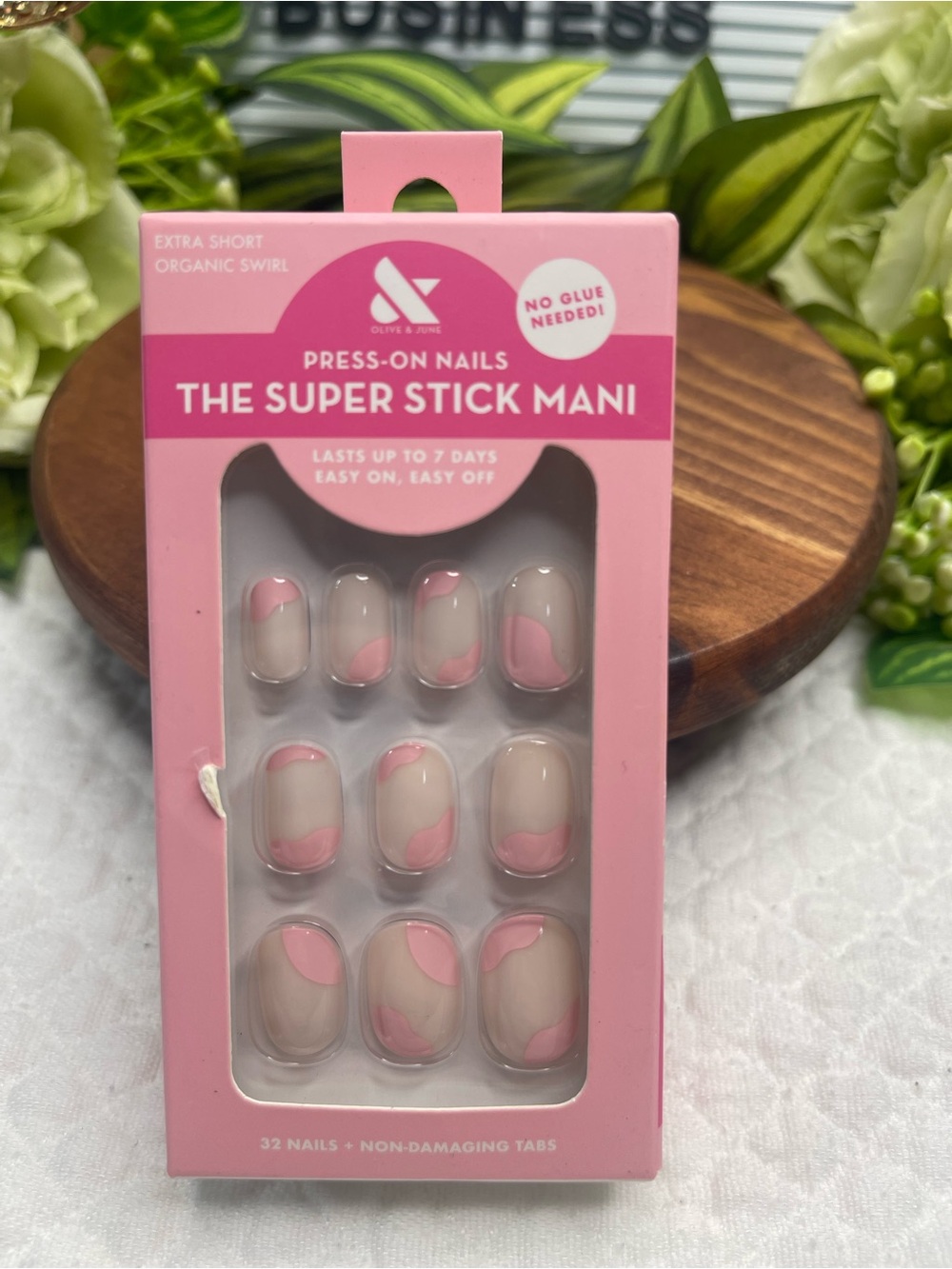 Olive & June Super Stick Mani Organic Swirl Extra Short Press-On Nails Pink